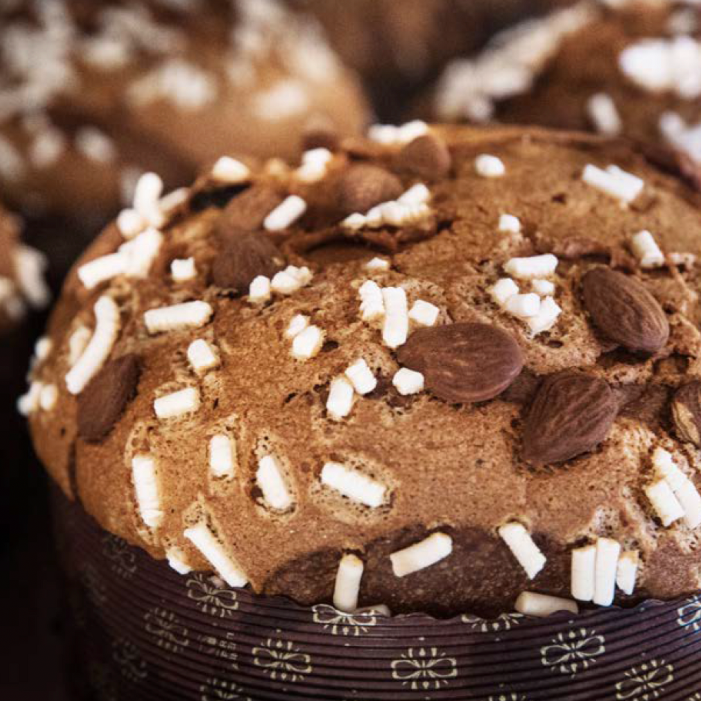 VORVERKAUF: DOLCE & GABBANA Panettone alle Mandorle di Sicilia 1kg